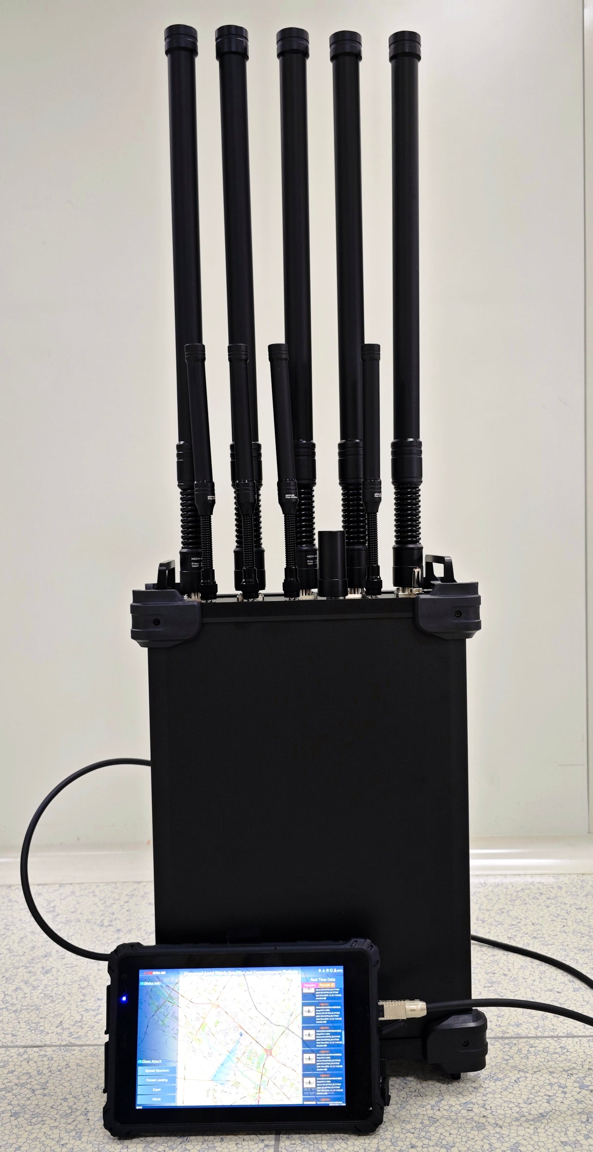 P30 KEDA-MM Backpack-style drone detection and jamming integrated equipment Full-spectrum detection and precise identification Suitable for military applications